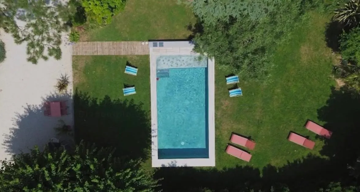 Suite de Charme Bed n Breakfast très proche Lyon Tassin-la-Demi-Lune 2*,  France